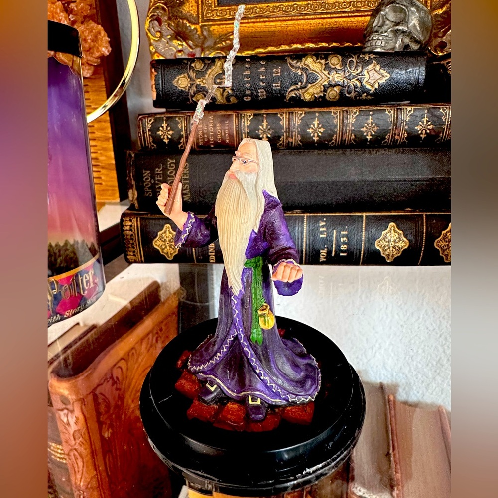 Rare Collectible 2000 Dumbledore figurine with story scope -Harry Potter, NIB